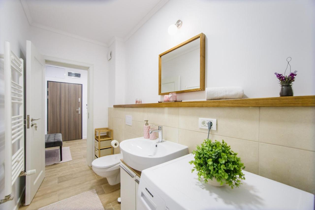Lovely Home At West Residence Oradea Zewnętrze zdjęcie