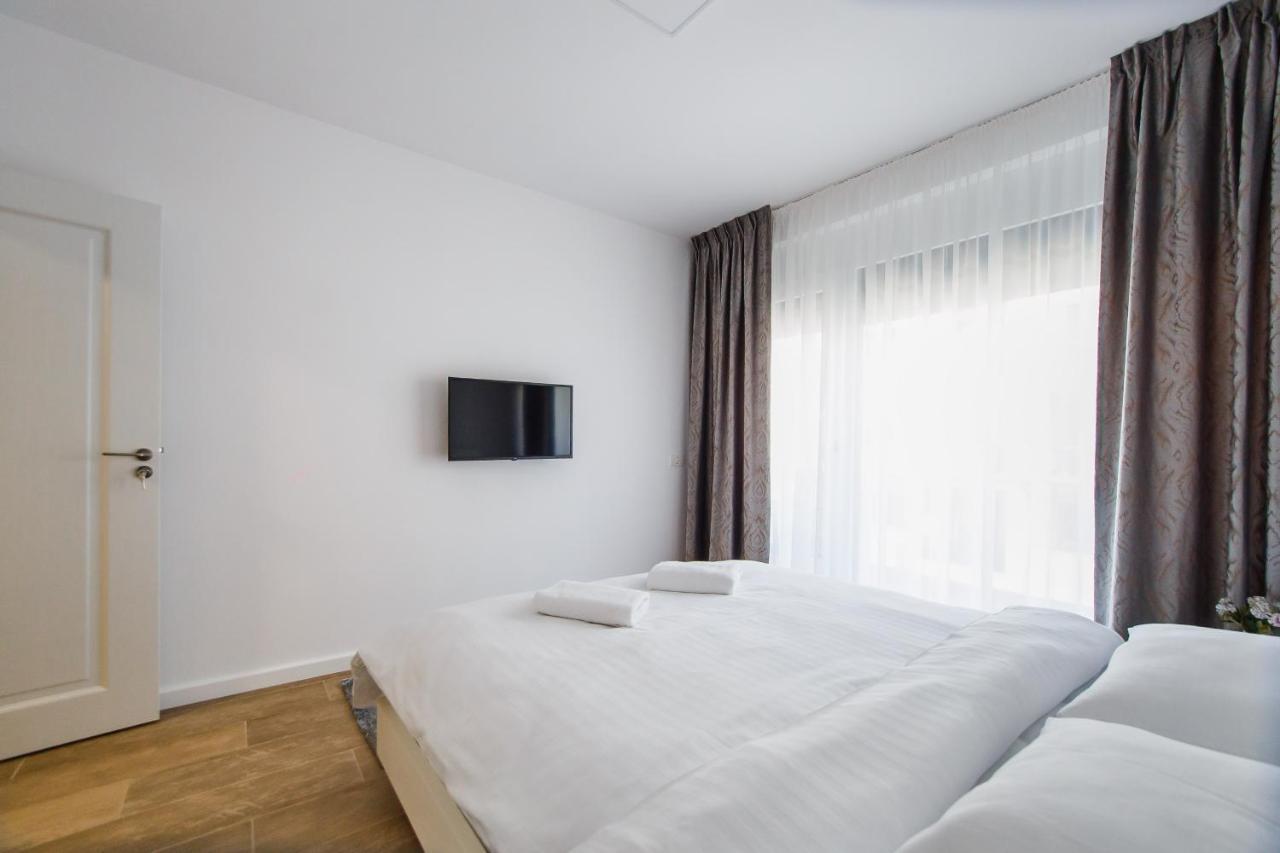 Lovely Home At West Residence Oradea Zewnętrze zdjęcie