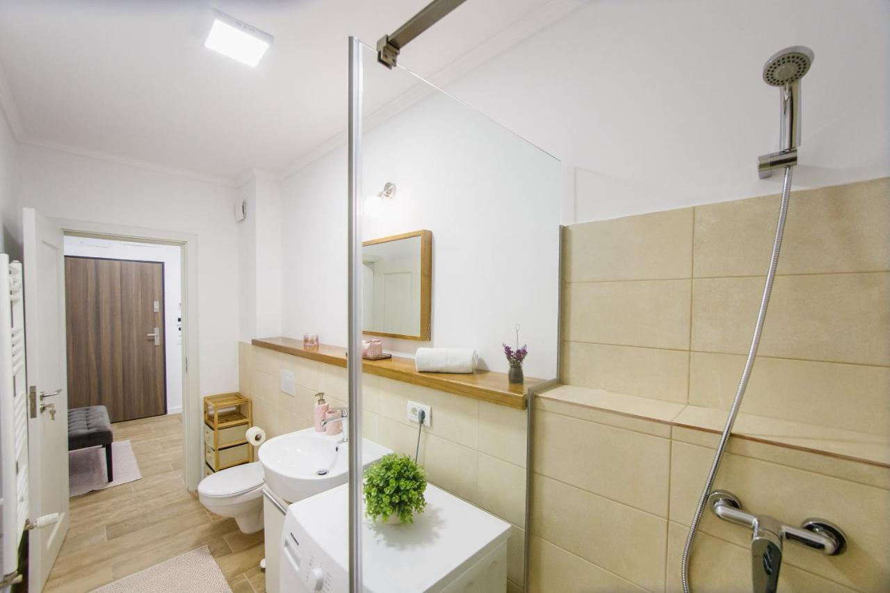 Lovely Home At West Residence Oradea Zewnętrze zdjęcie